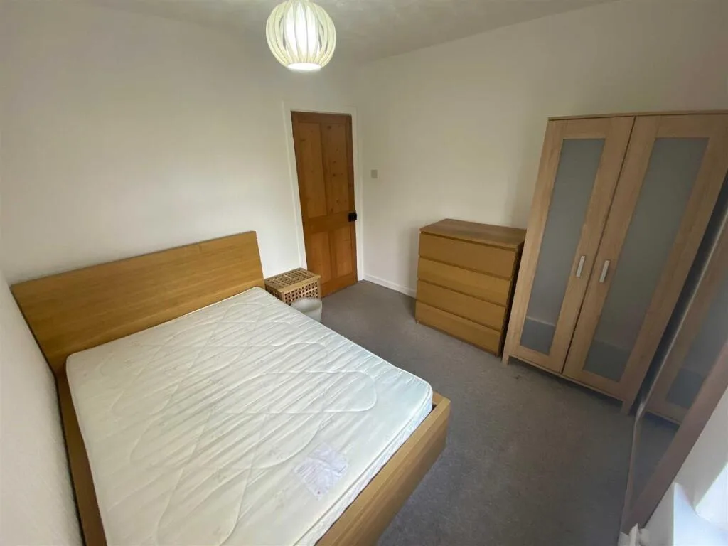 2 bedroom ground floor flat for rent