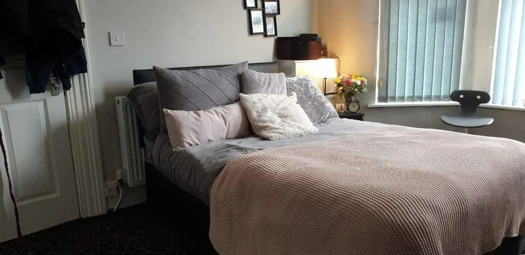 6 bedroom terraced house for rent