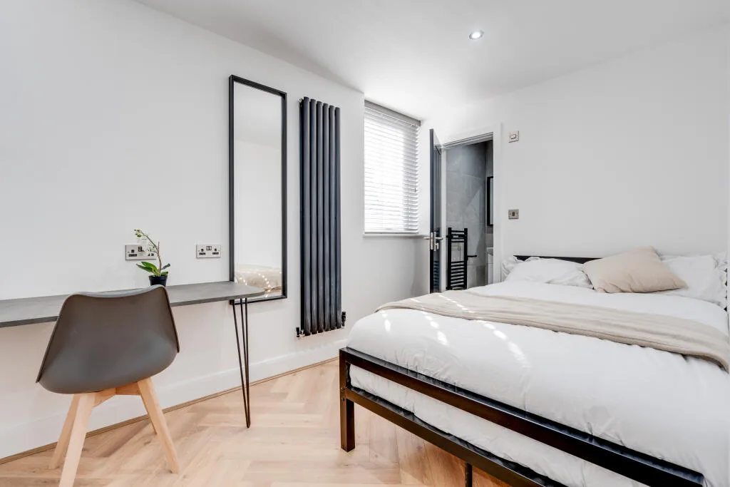 6 bedroom terraced house for rent