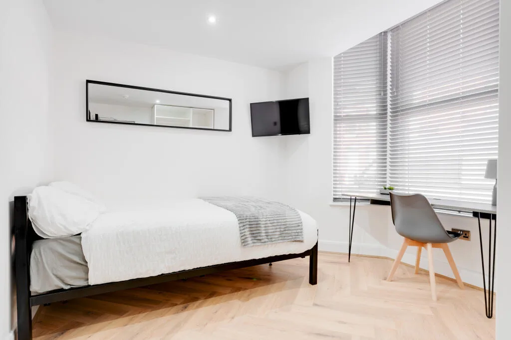 6 bedroom terraced house for rent