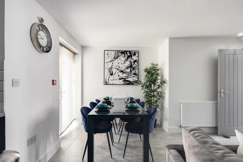 6 bedroom terraced house for rent