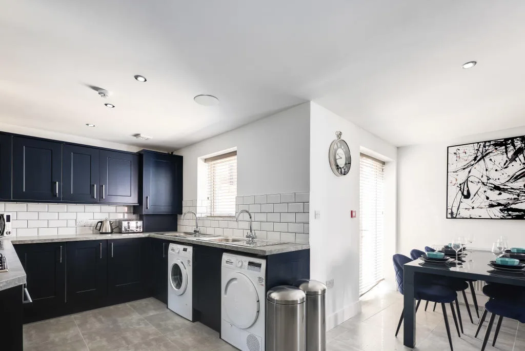 6 bedroom terraced house for rent