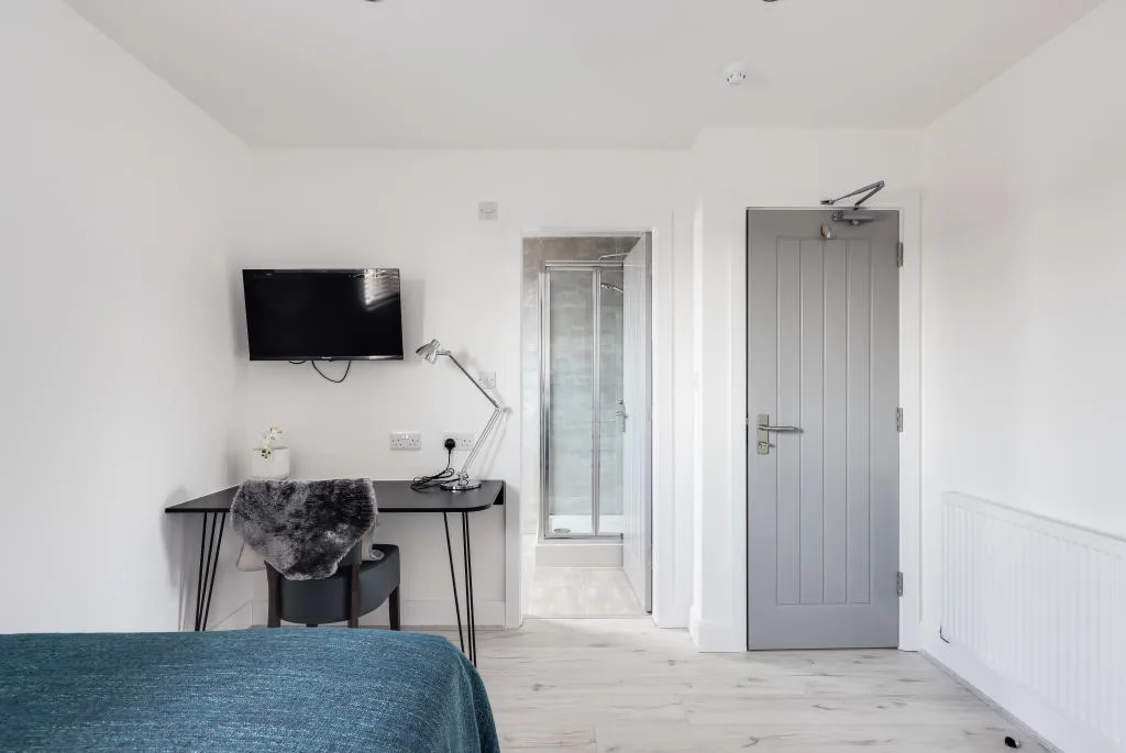 6 bedroom terraced house for rent