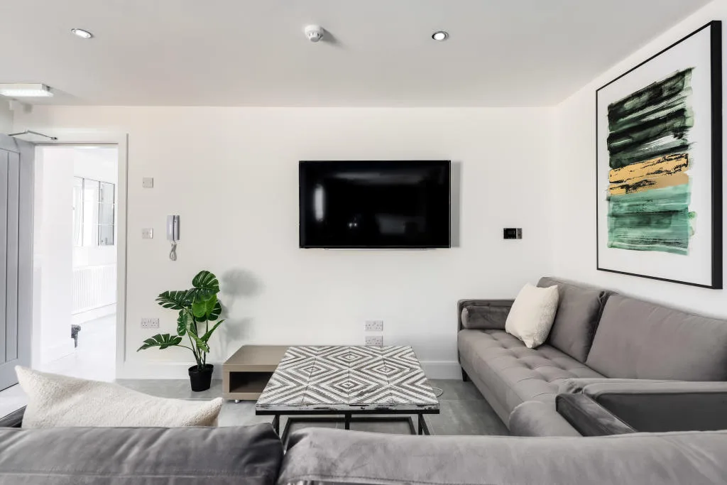 6 bedroom terraced house for rent