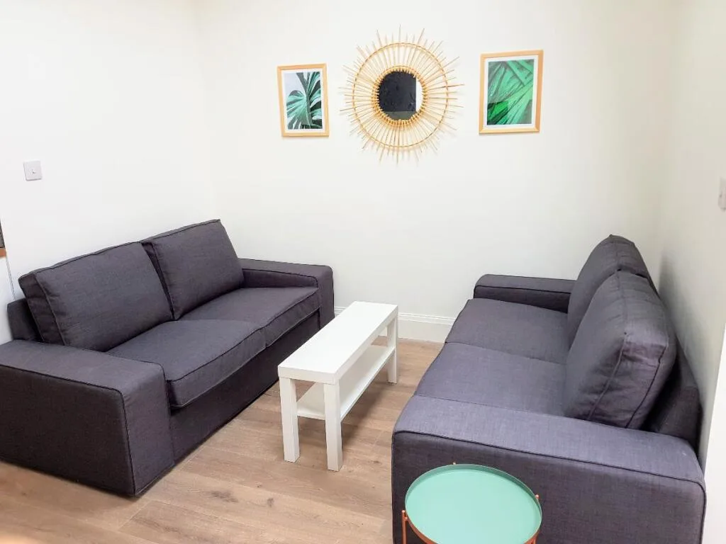 6 bedroom terraced house for rent