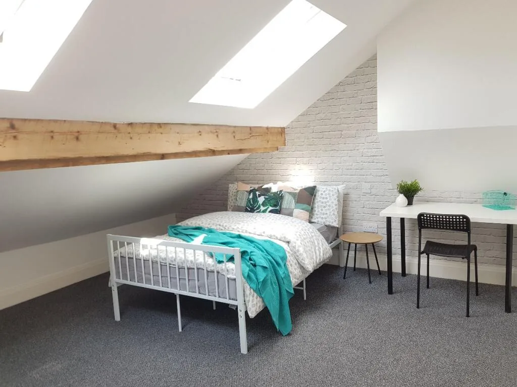 6 bedroom terraced house for rent