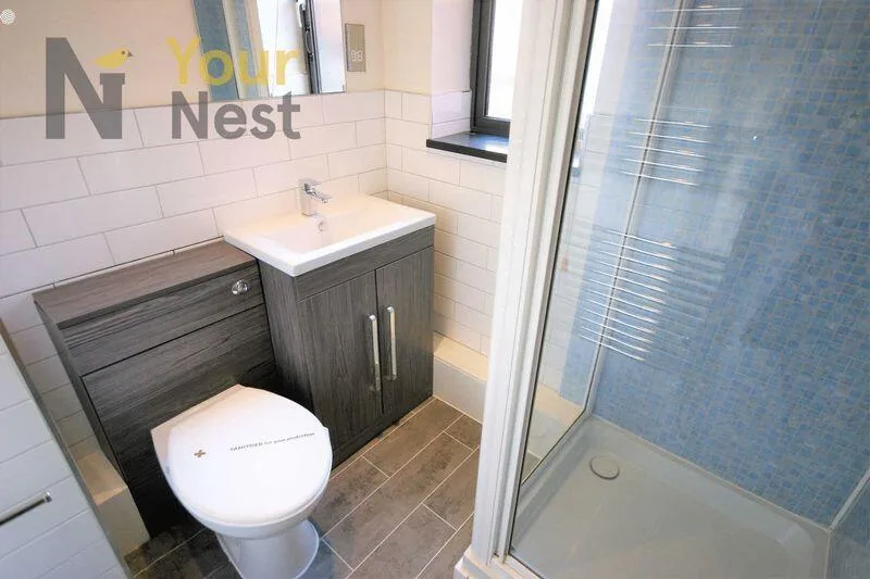 6 bedroom flat for rent