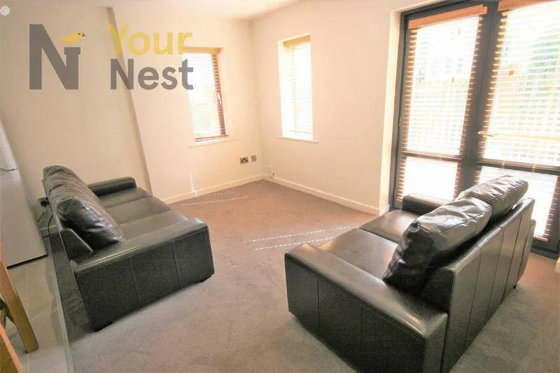 5 bedroom detached house for rent