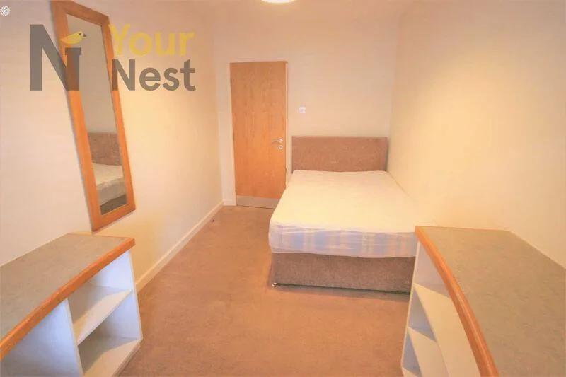 5 bedroom detached house for rent