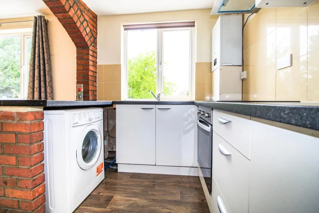 1 bedroom maisonette for rent