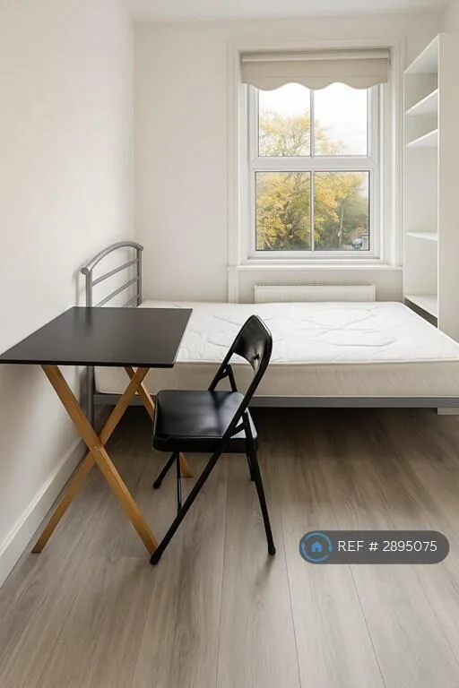 1 bedroom house share for rent