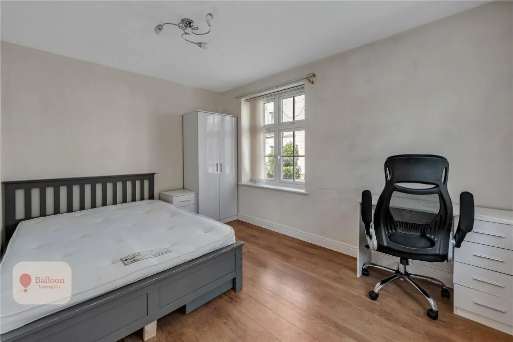 6 bedroom detached house for rent