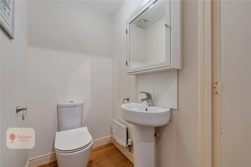 6 bedroom detached house for rent