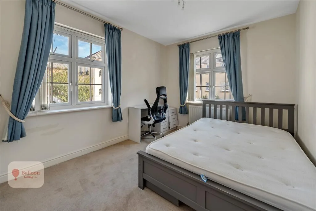 6 bedroom detached house for rent