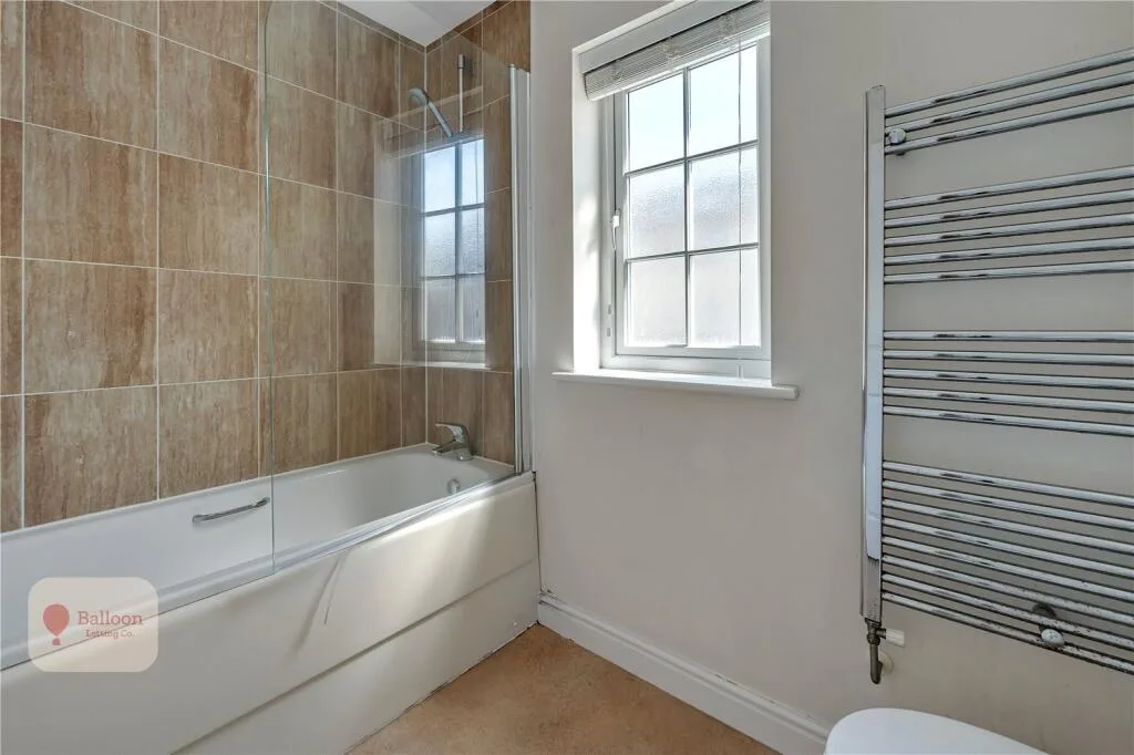 6 bedroom detached house for rent