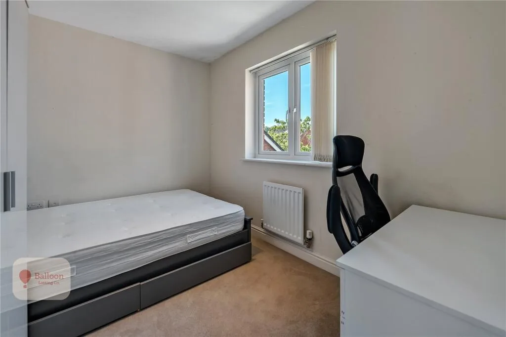 6 bedroom detached house for rent