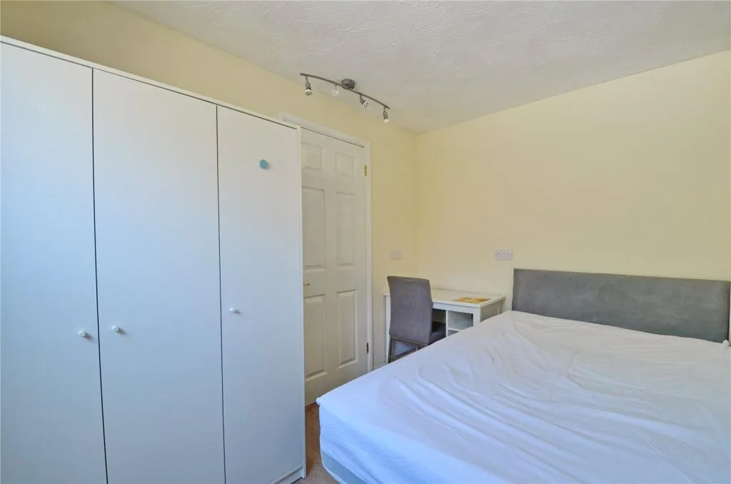 4 bedroom terraced house for rent