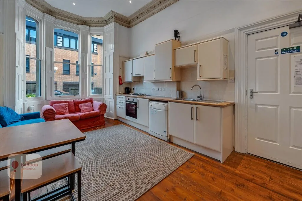 4 bedroom semi-detached house for rent