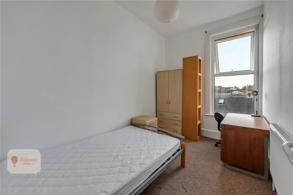 6 bedroom maisonette for rent