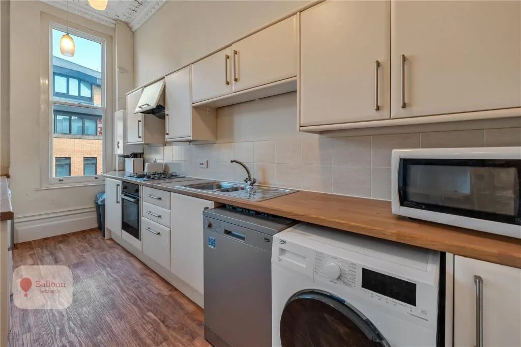 6 bedroom maisonette for rent