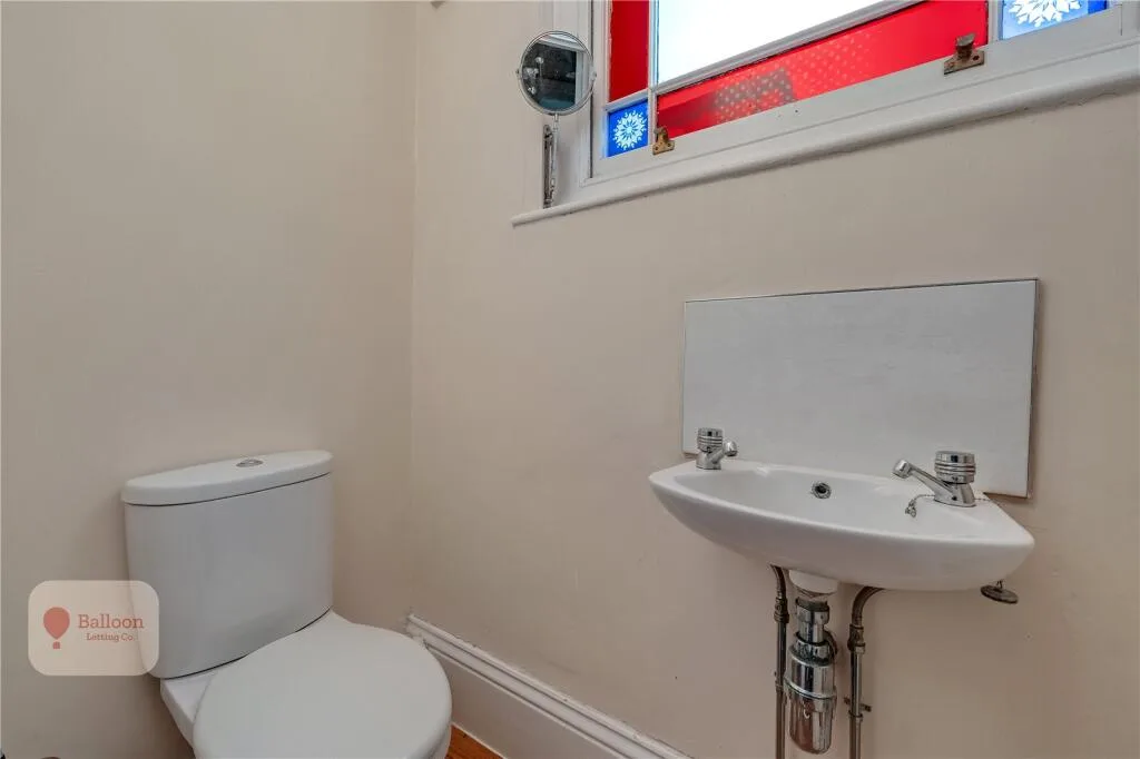 6 bedroom maisonette for rent