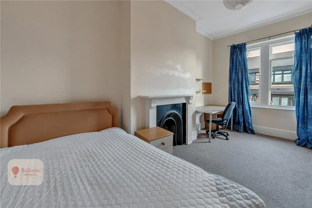 6 bedroom maisonette for rent