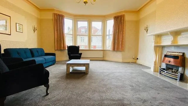 3 bedroom flat for rent