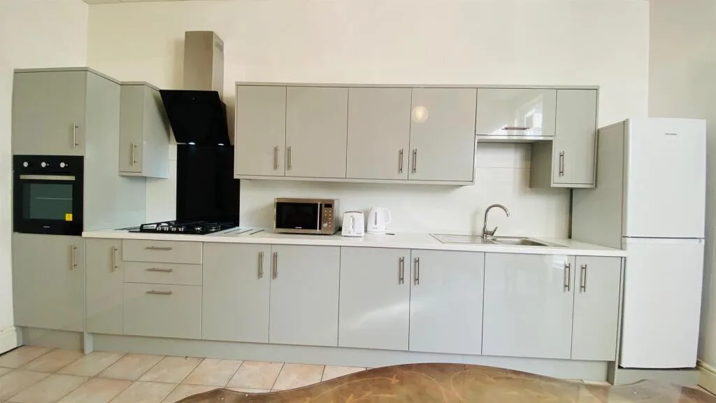 3 bedroom flat for rent
