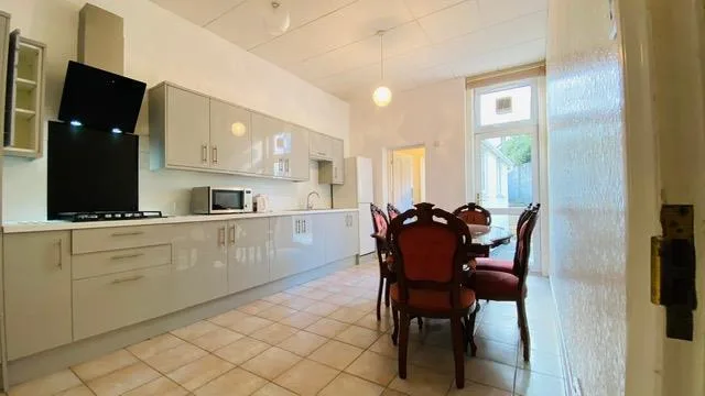 3 bedroom flat for rent