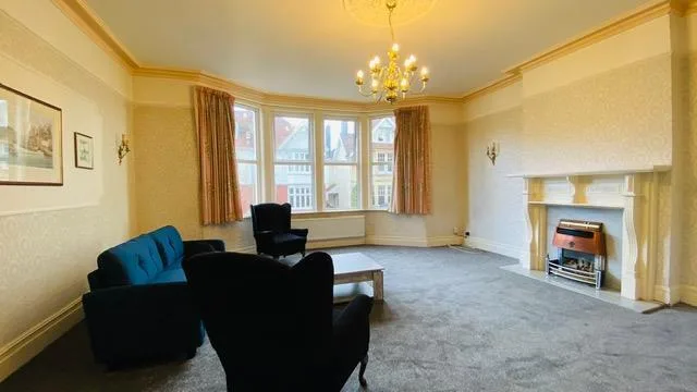 3 bedroom flat for rent
