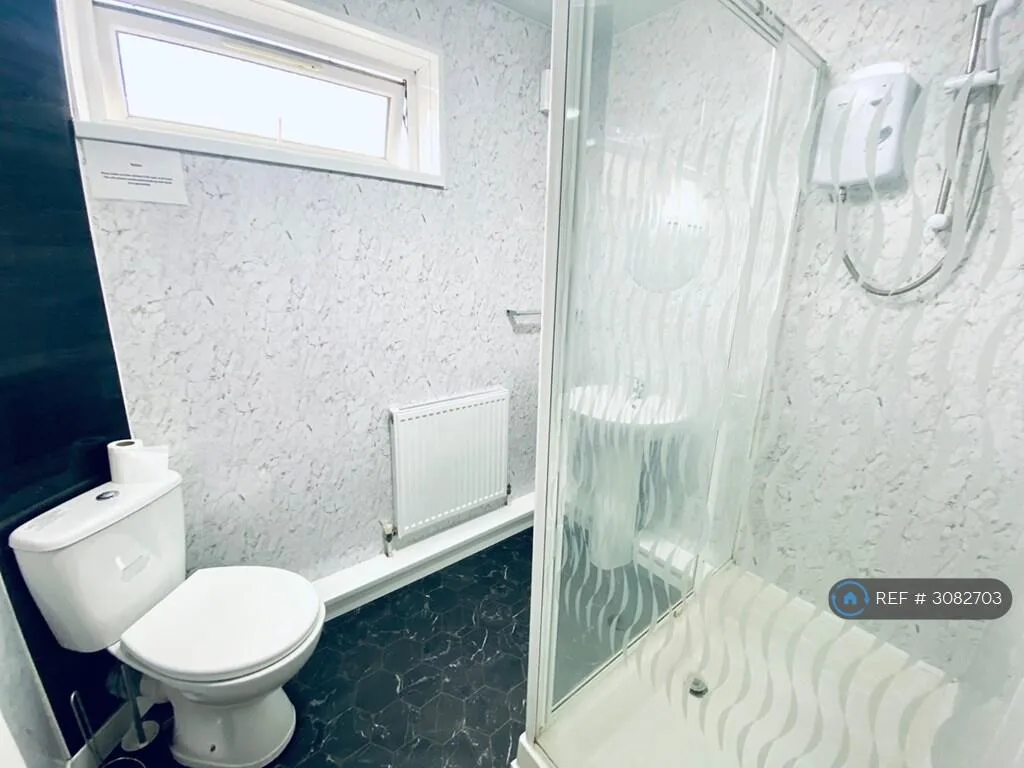 7 bedroom semi-detached house for rent