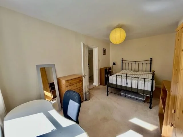 5 bedroom terraced house for rent