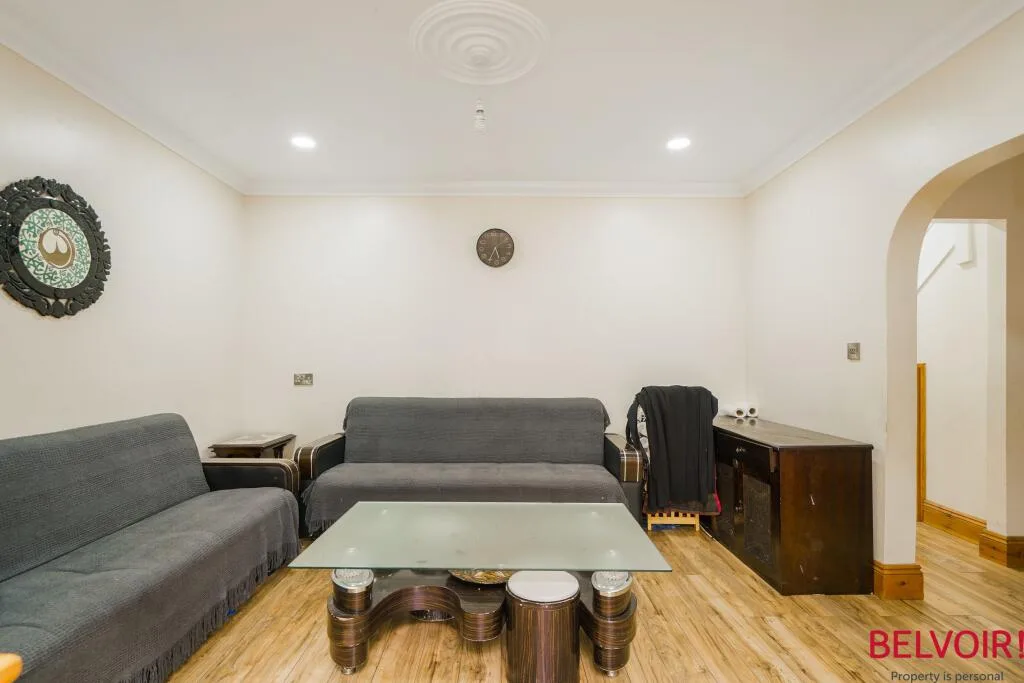 3 bedroom semi-detached house for rent