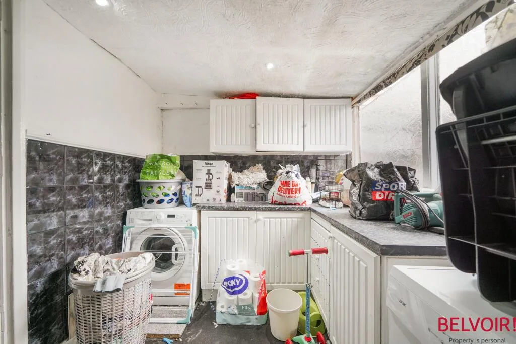3 bedroom semi-detached house for rent