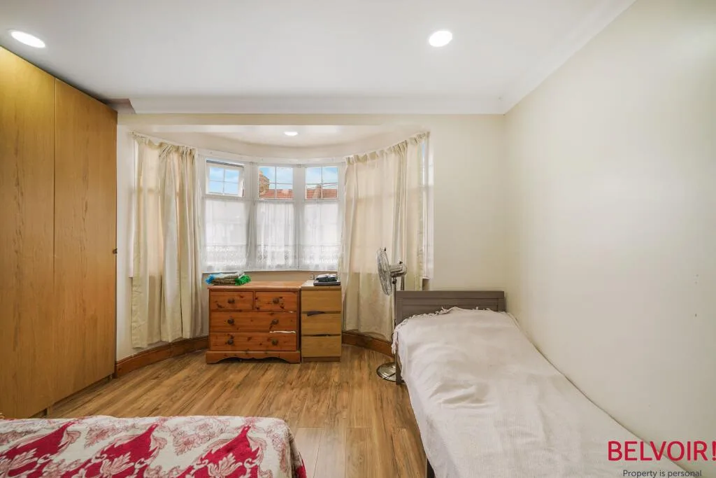 3 bedroom semi-detached house for rent