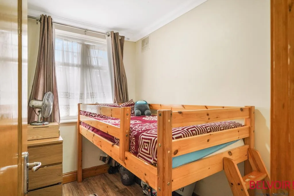3 bedroom semi-detached house for rent