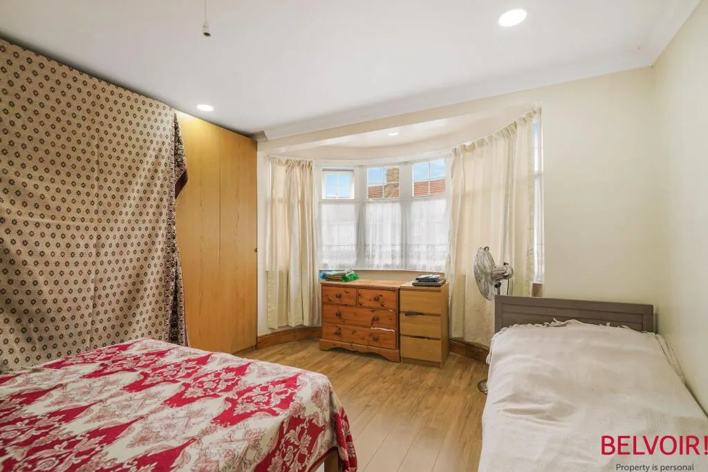 3 bedroom semi-detached house for rent