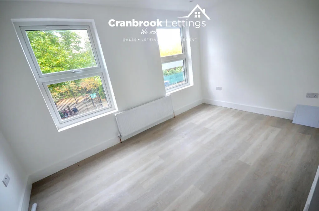 5 bedroom terraced house for rent