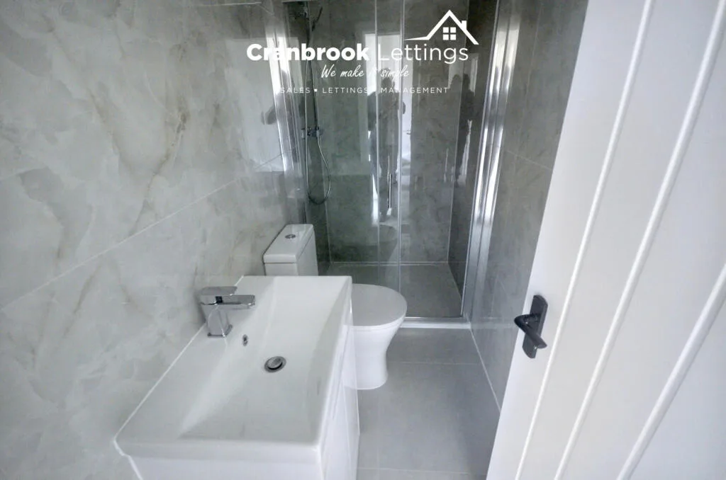 5 bedroom terraced house for rent