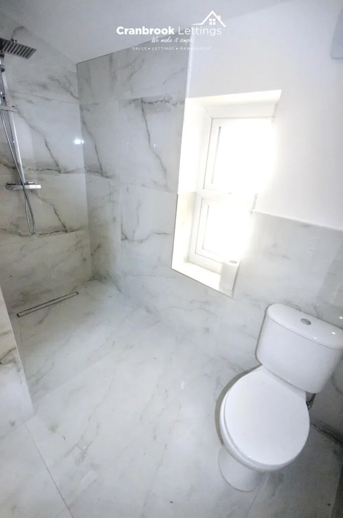 5 bedroom terraced house for rent