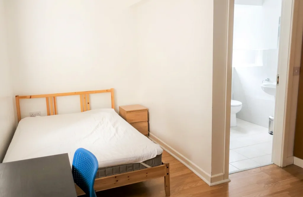 6 bedroom house for rent