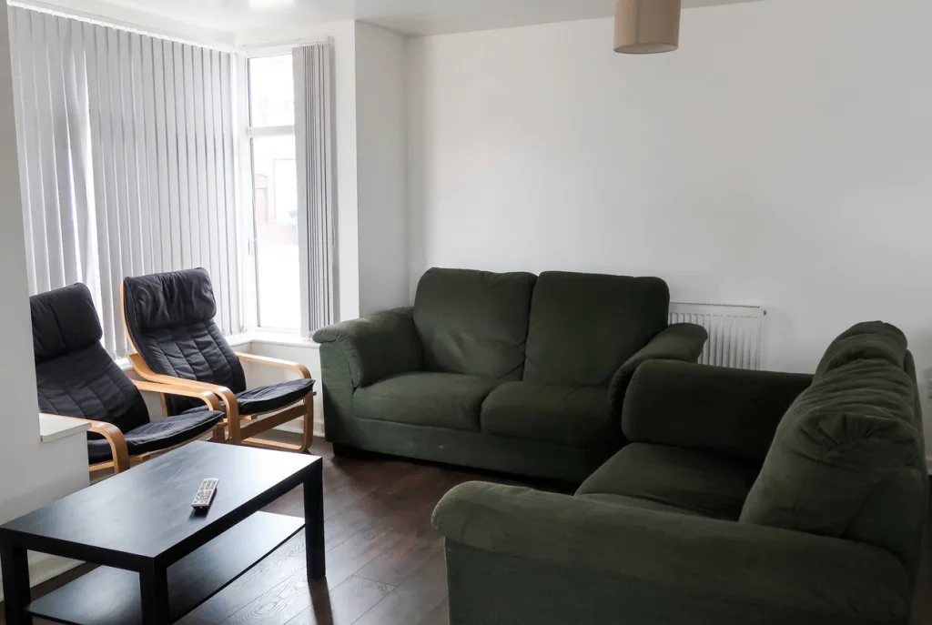 6 bedroom house for rent