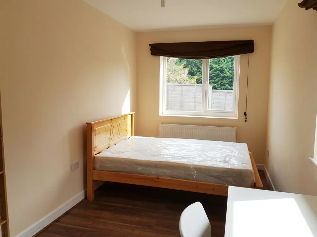 6 bedroom house for rent