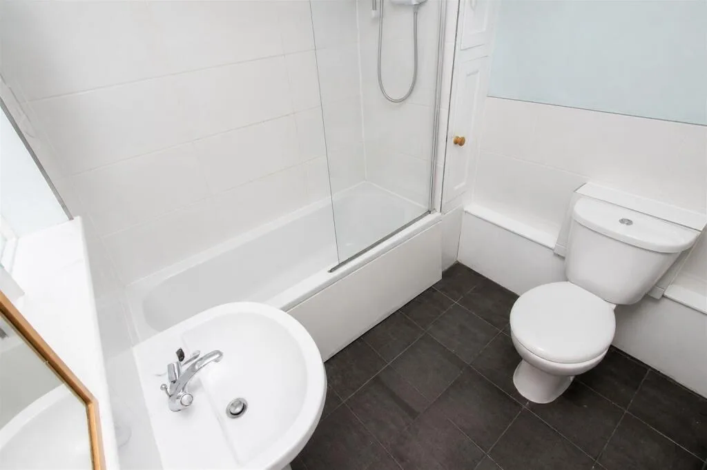 4 bedroom terraced house for rent