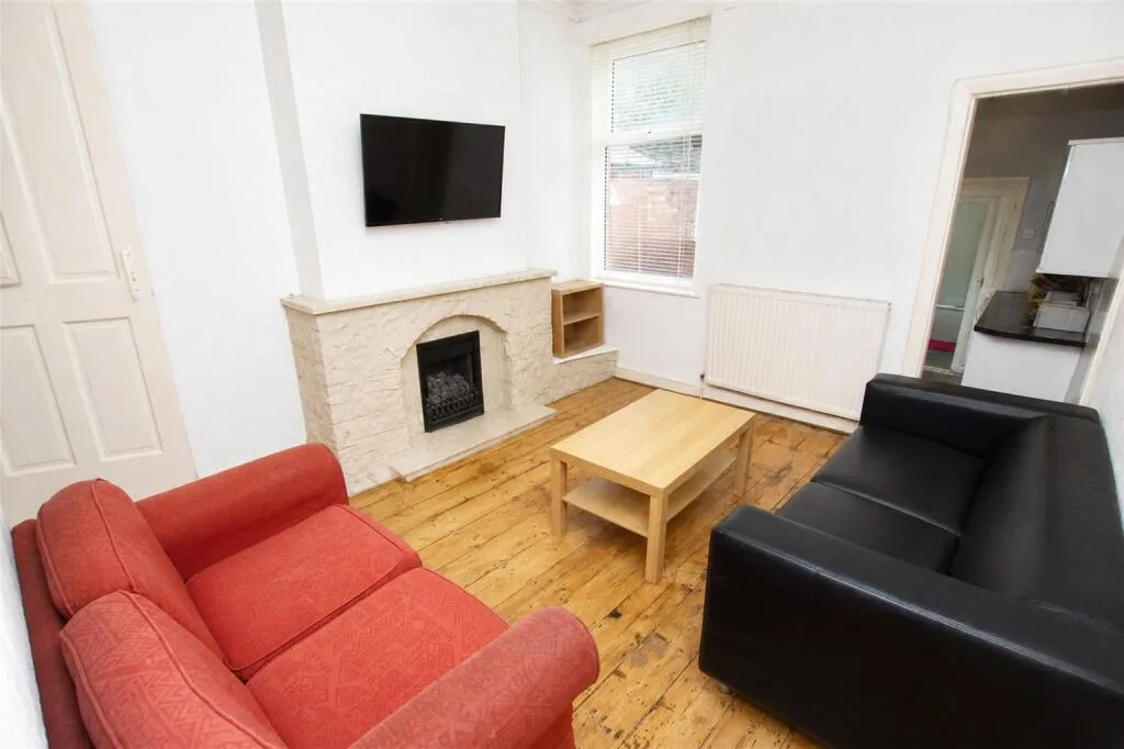 4 bedroom terraced house for rent