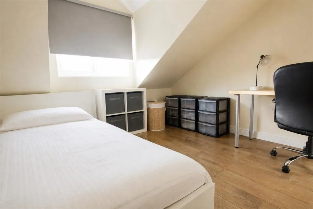 5 bedroom house for rent