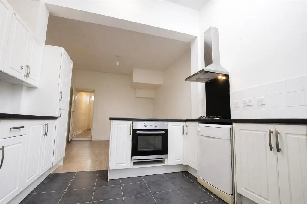 5 bedroom house for rent