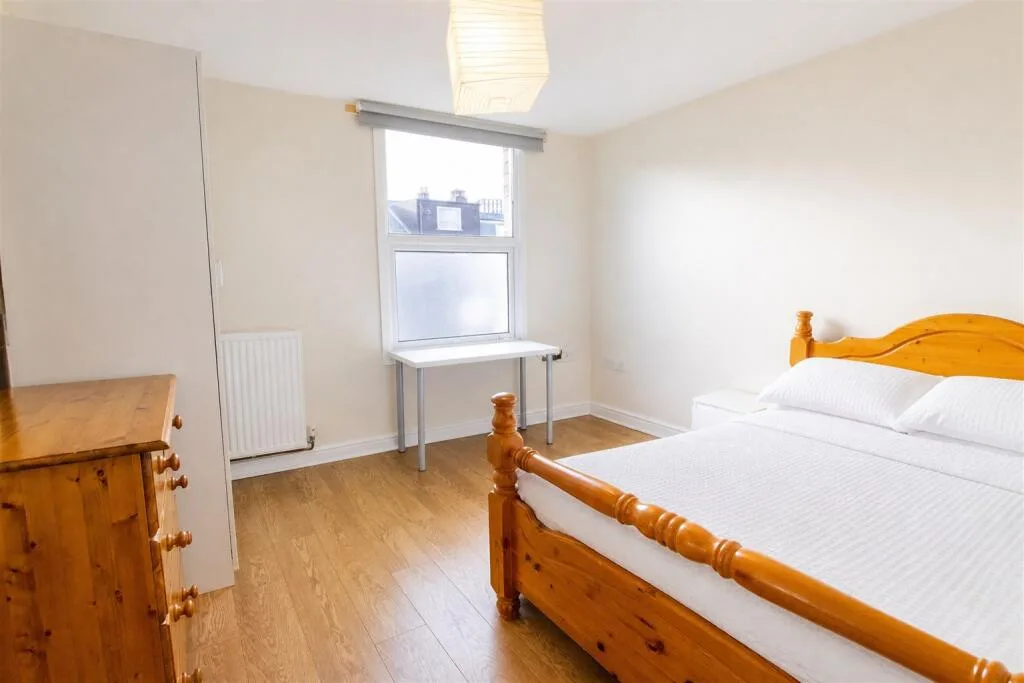5 bedroom house for rent