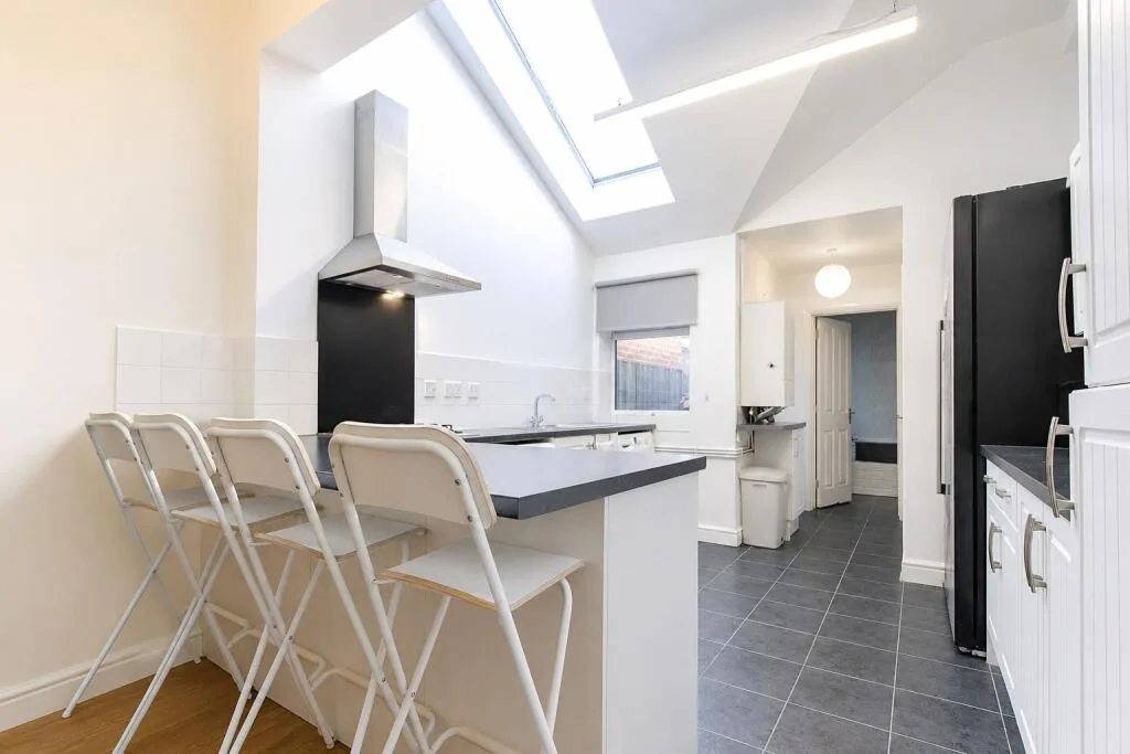 5 bedroom house for rent