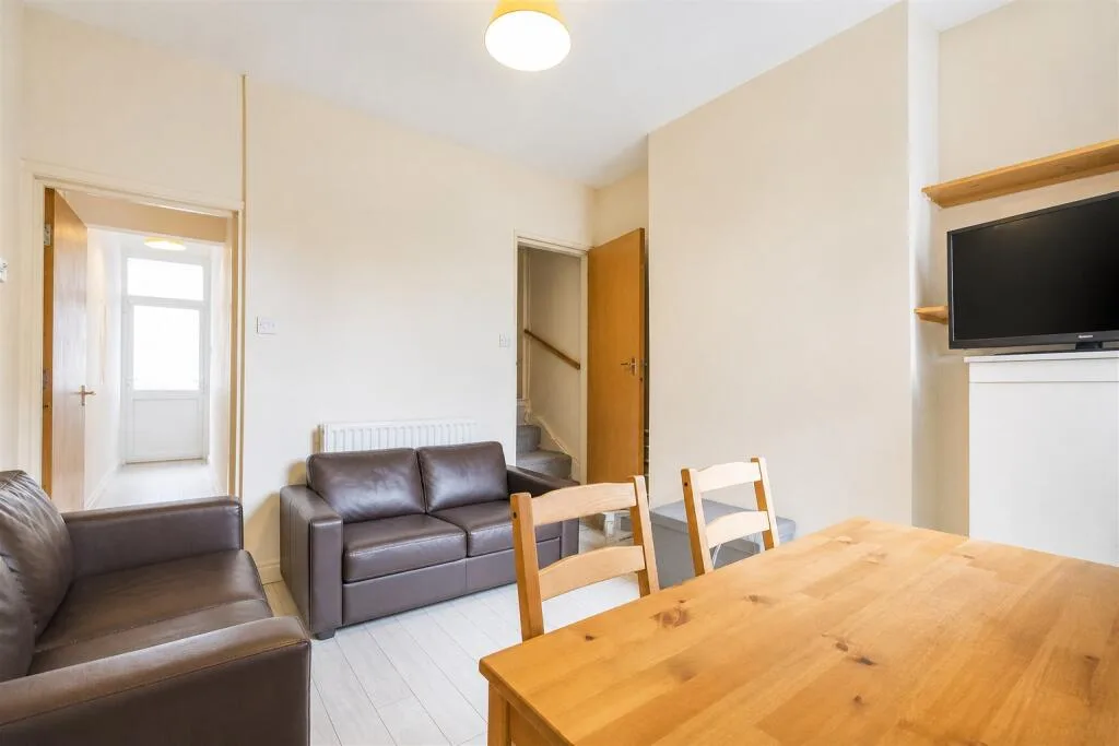 4 bedroom house for rent